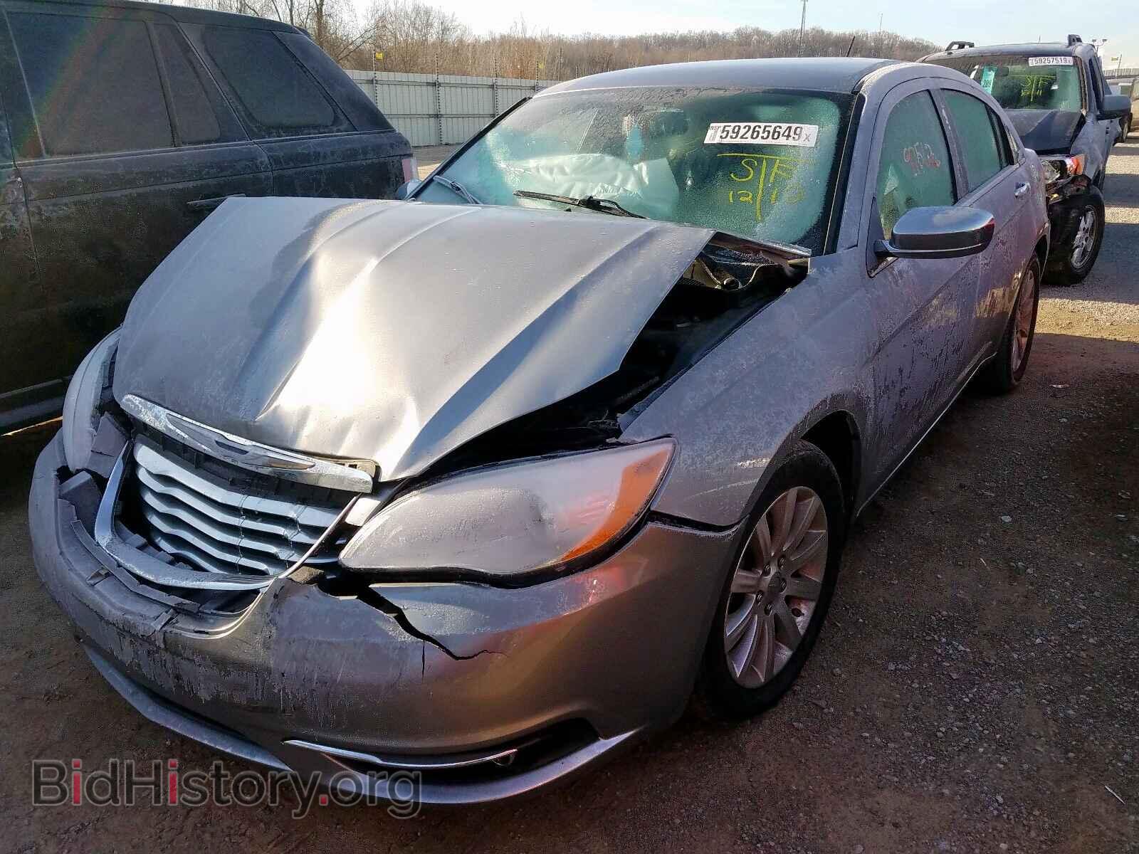 2013 CHRYSLER 200 - VIN: 1C3CCBCG4DN555569 - Photo 2