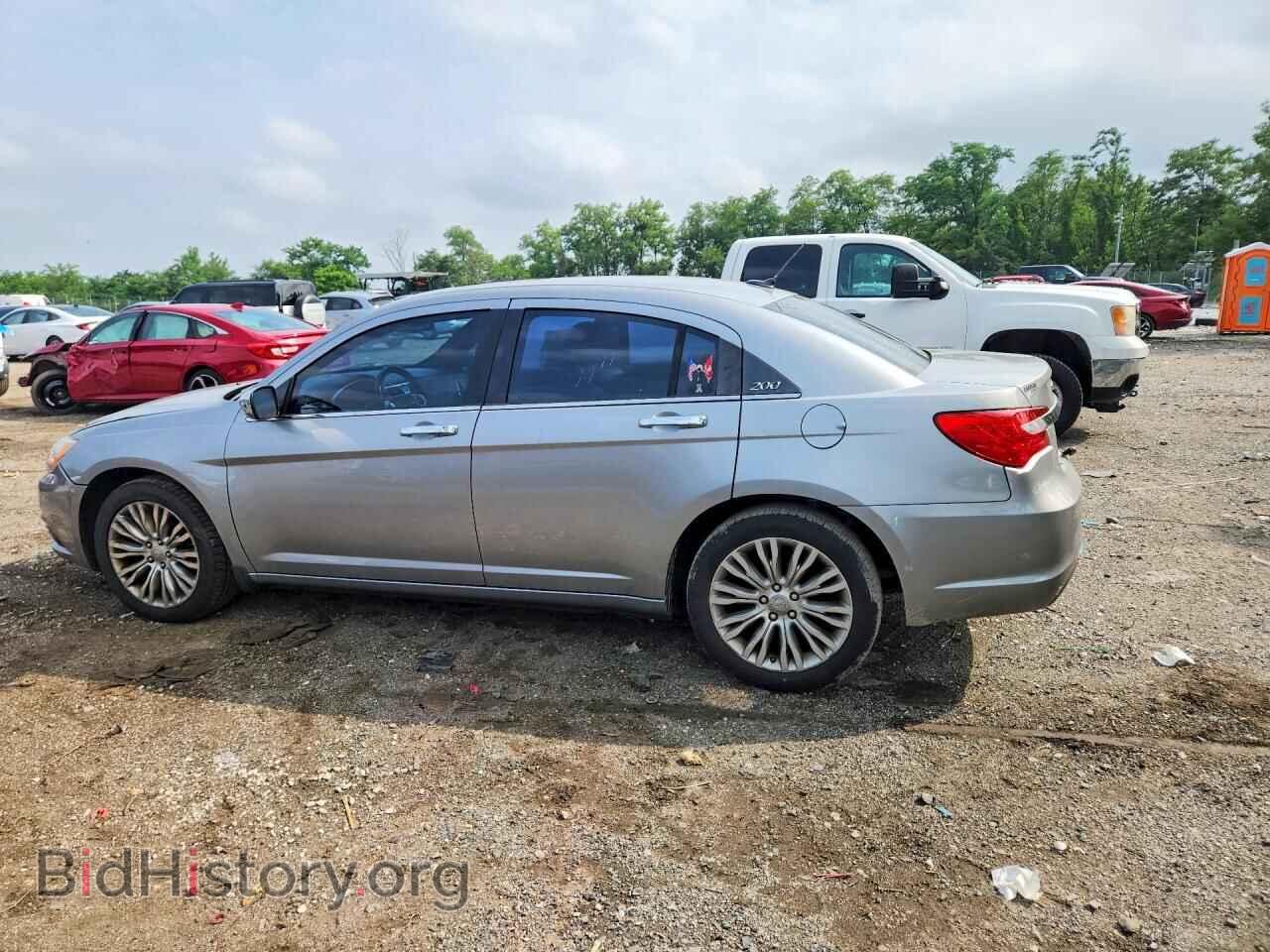2013 CHRYSLER 200 - VIN: 1C3CCBCG8DN553484 - Photo 2