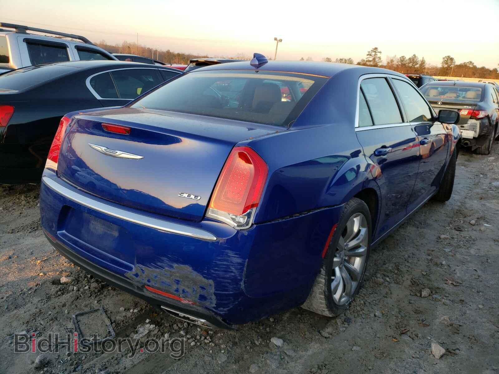 2019 CHRYSLER 300 - VIN: 2C3CCAAG9KH550533 - Фото 4