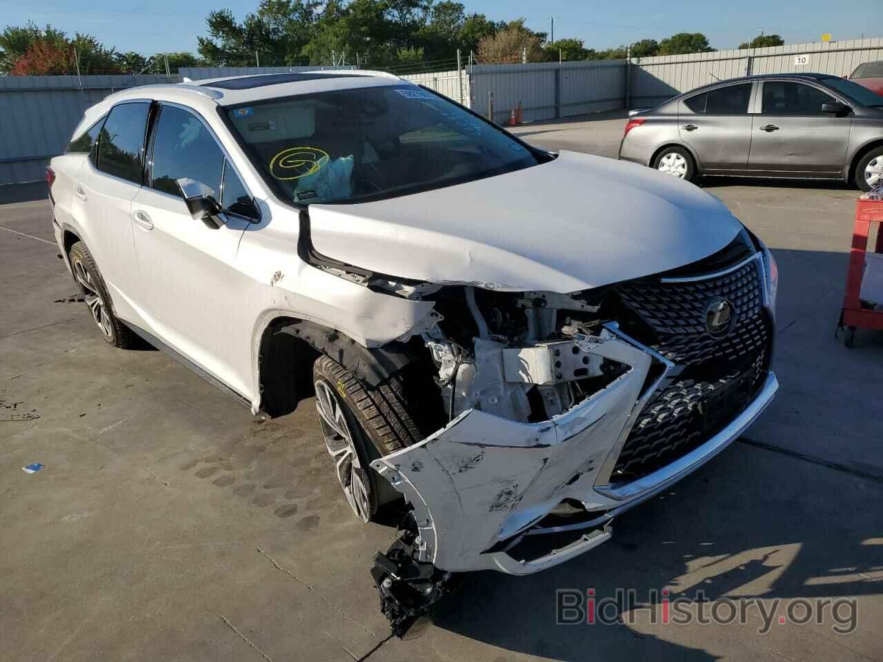 Photo 2T2HZMAAXLC164028 - LEXUS RX350 2020