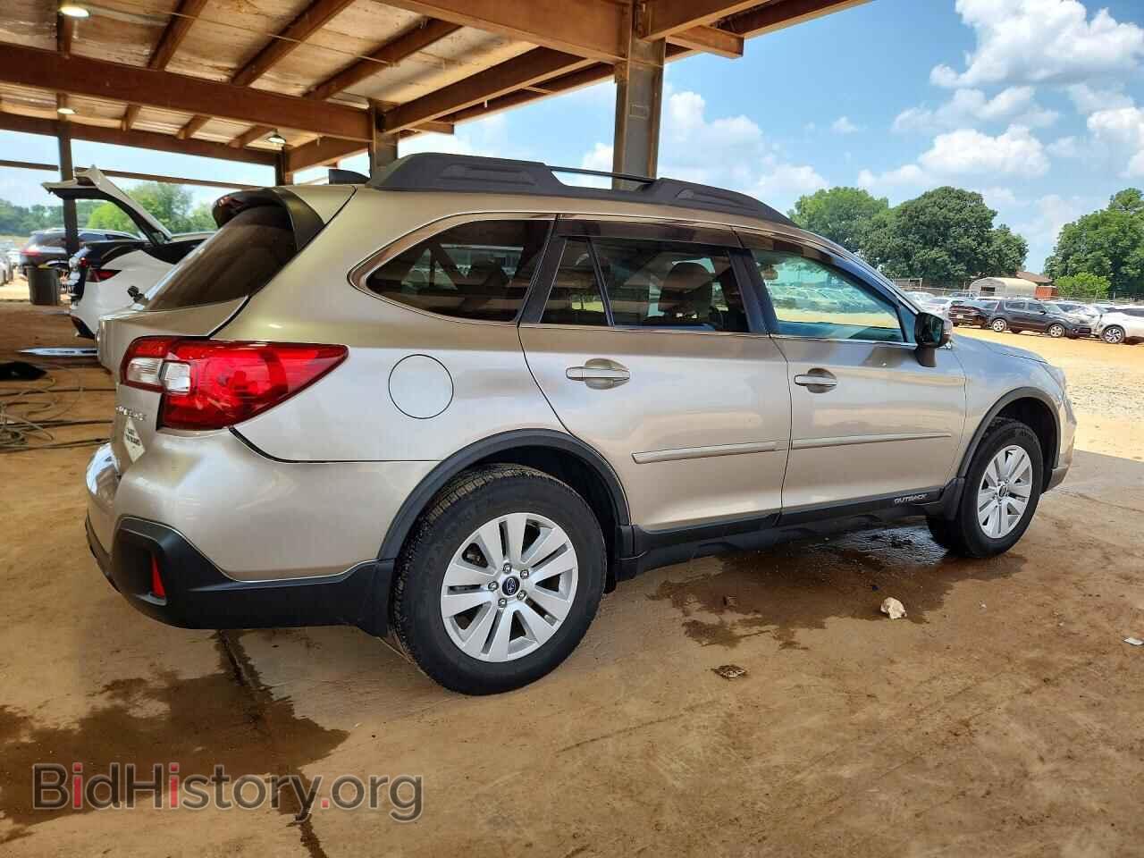 2018 SUBARU OUTBACK - VIN: 4S4BSAFC2J3298010 - Photo 3