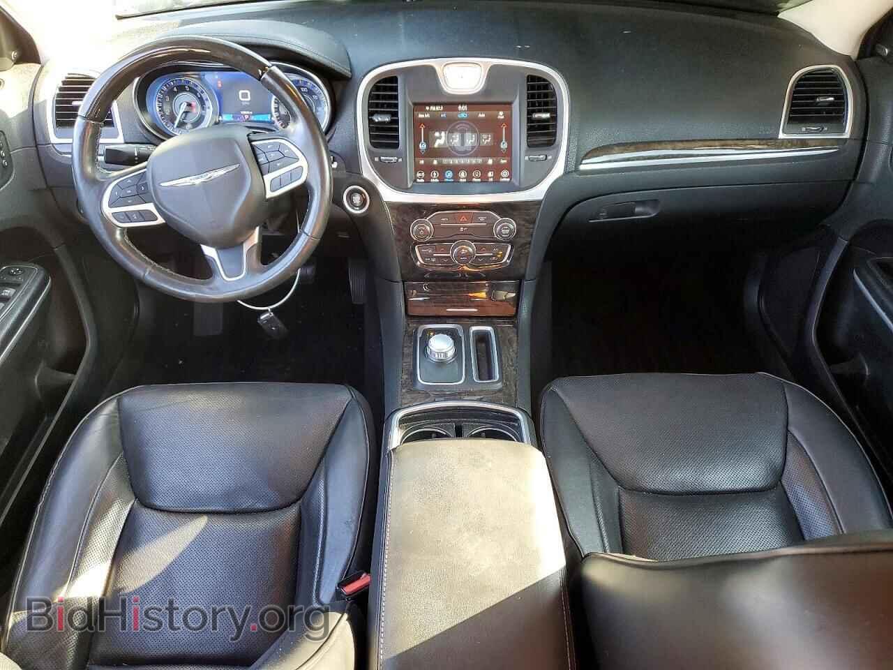 2019 CHRYSLER 300 - VIN: 2C3CCAEGXKH689645 - Фото 8
