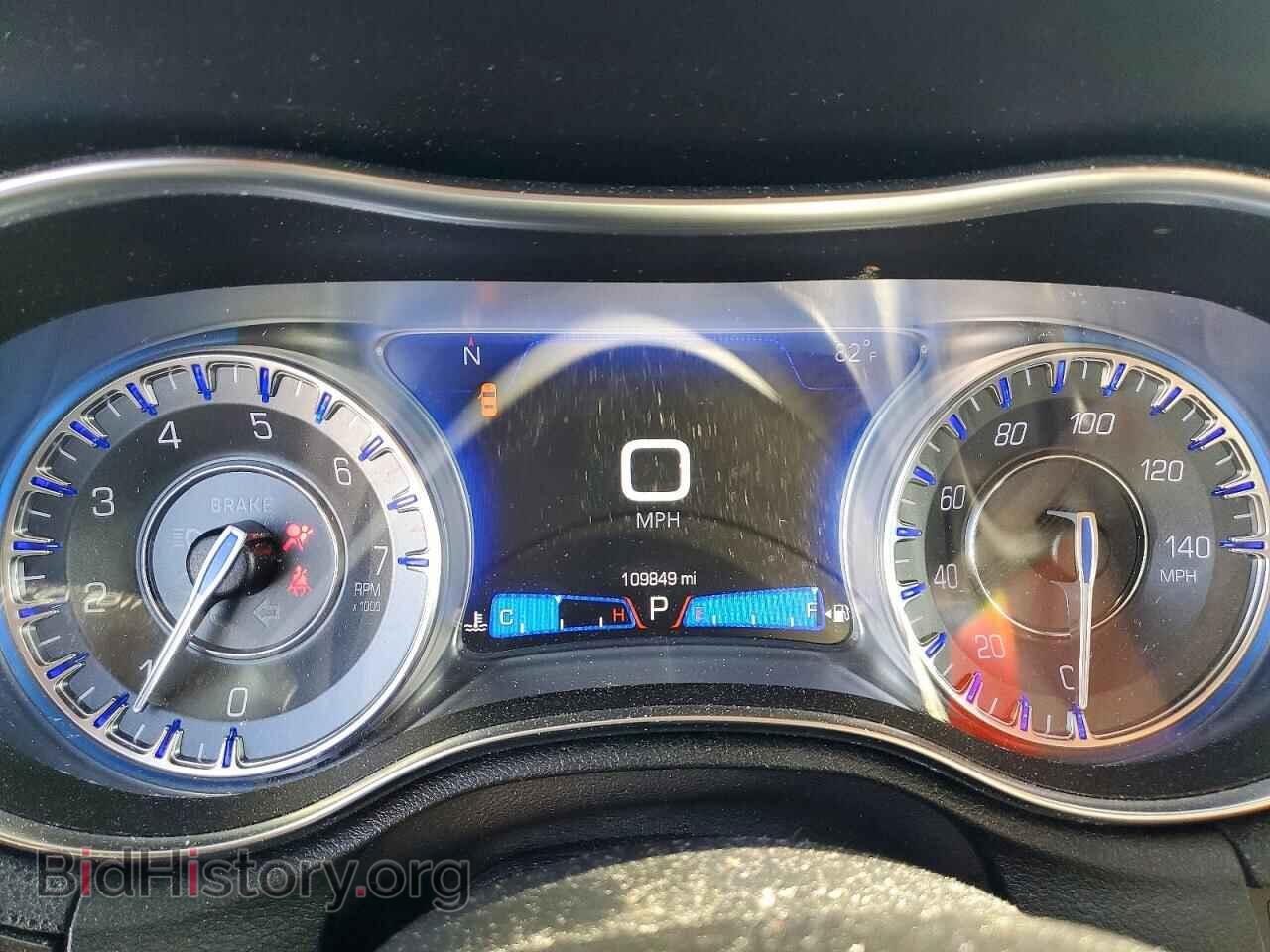2019 CHRYSLER 300 - VIN: 2C3CCAEGXKH689645 - Фото 9