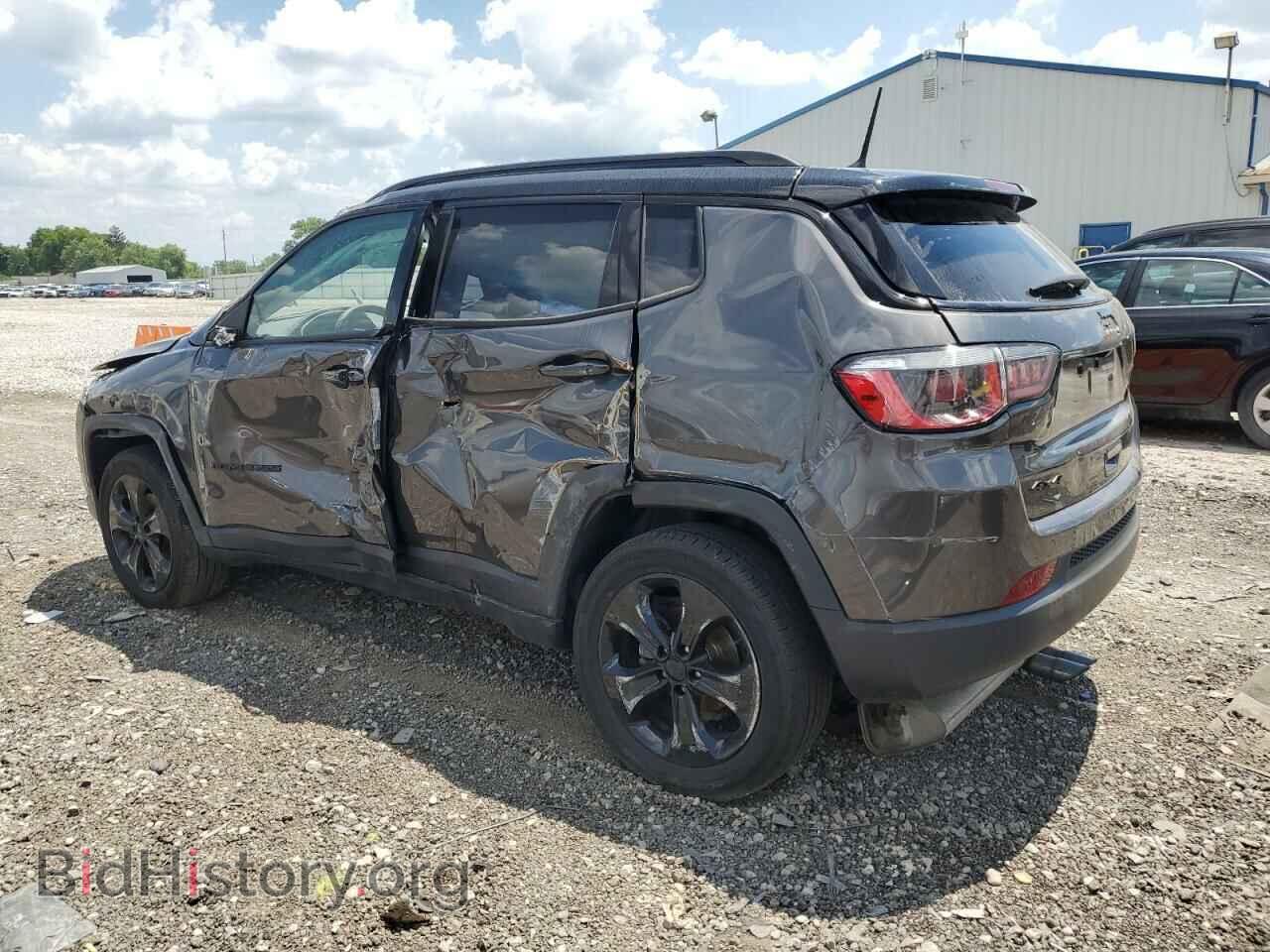 2018 JEEP COMPASS - VIN: 3C4NJDBB0JT304331 - Фото 2