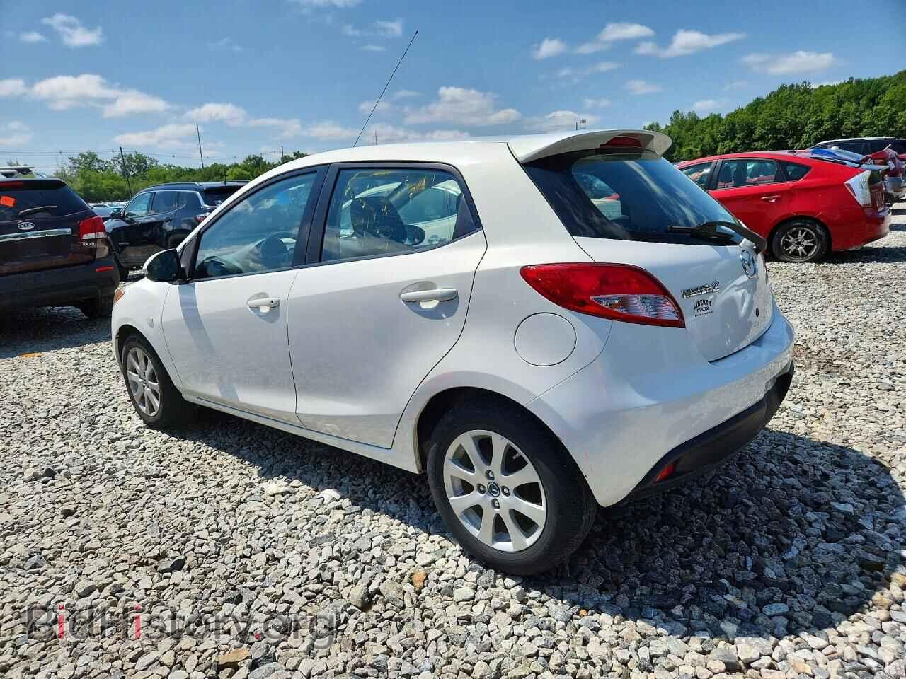 2013 MAZDA 2 - VIN: JM1DE1LZ1D0165578 - Photo 2