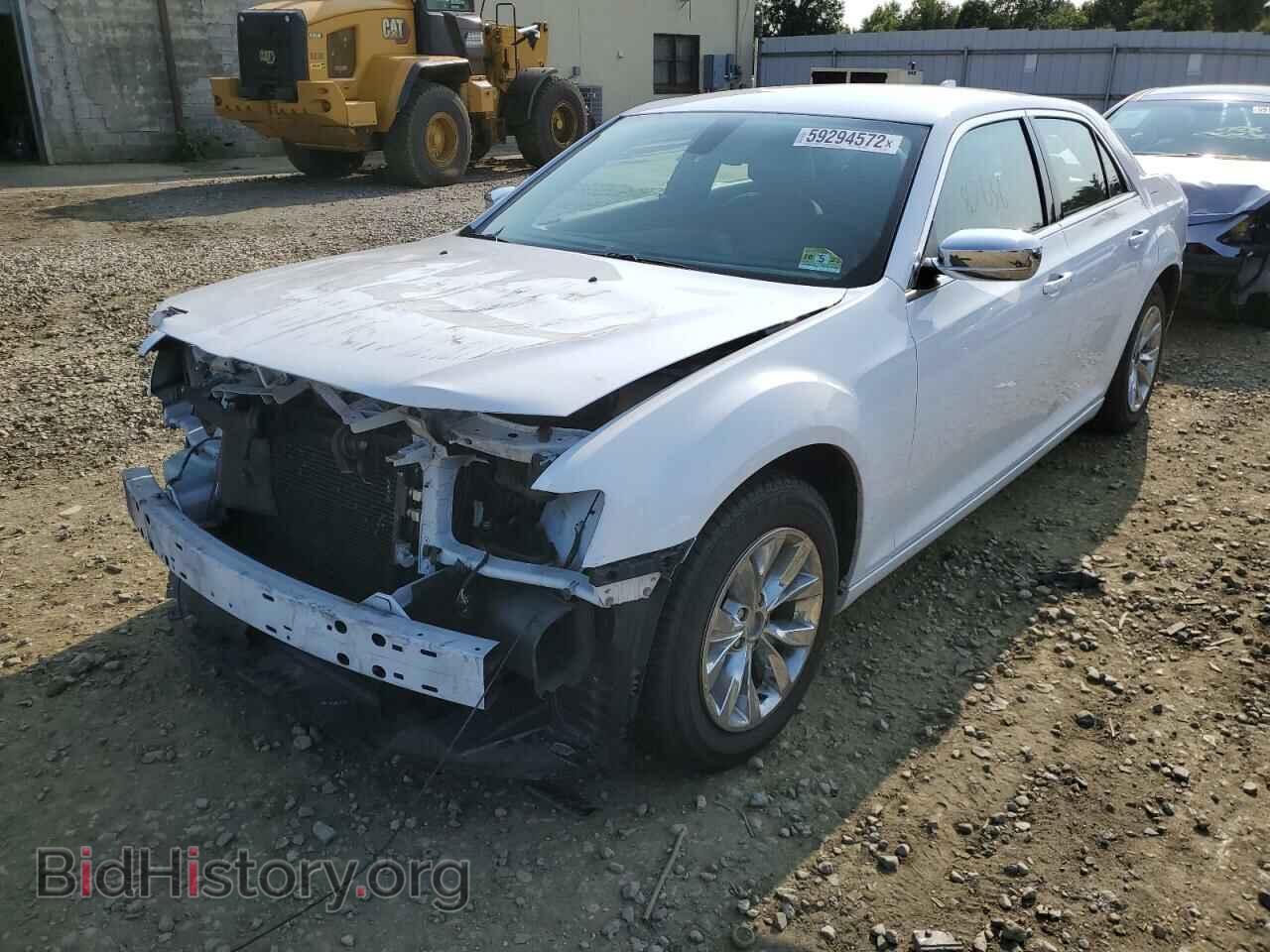 2016 CHRYSLER 300 - VIN: 2C3CCAAG1GH175437 - Фото 2
