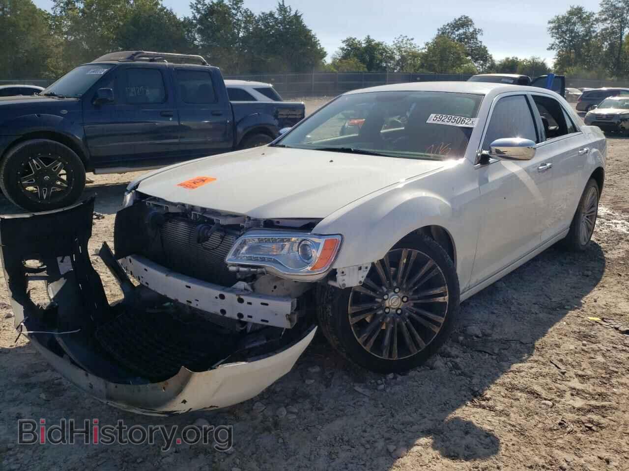 2012 CHRYSLER 300 - VIN: 2C3CCACG3CH133116 - Фото 2