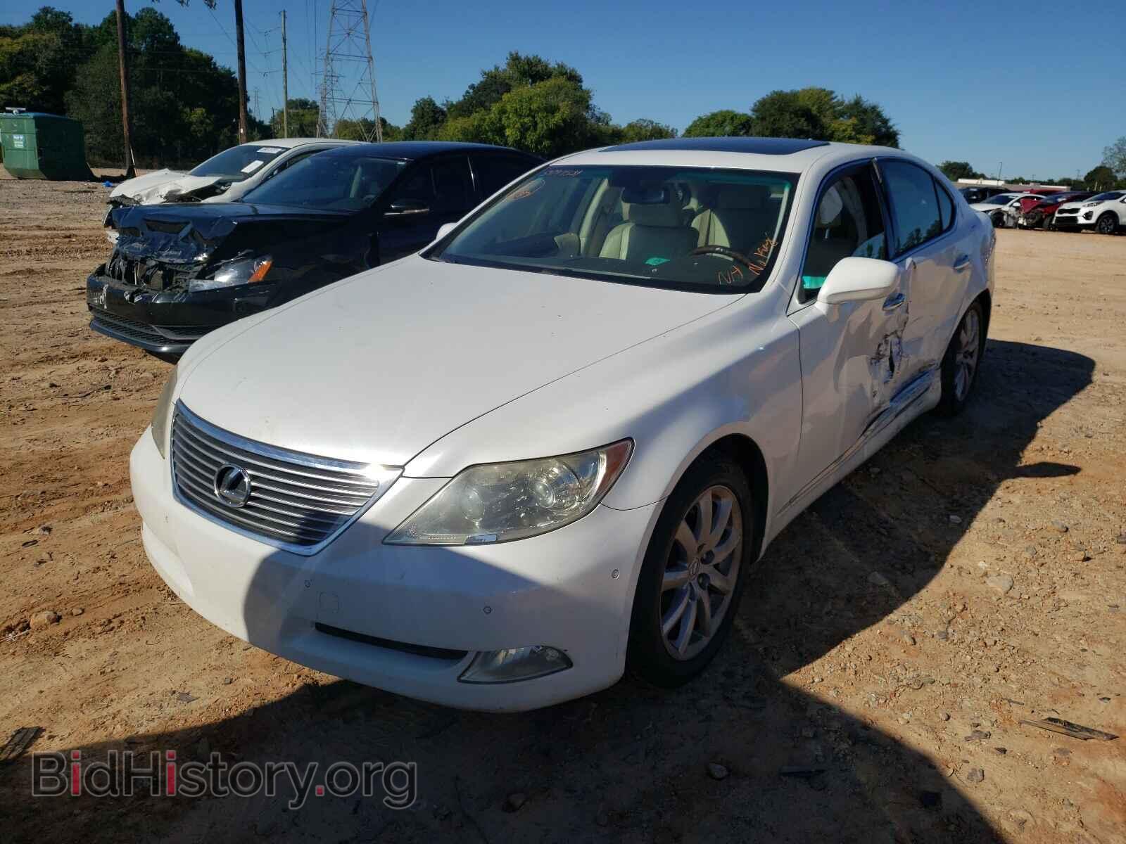 2007 LEXUS LS460 - VIN: JTHBL46F075003592 - Photo 2