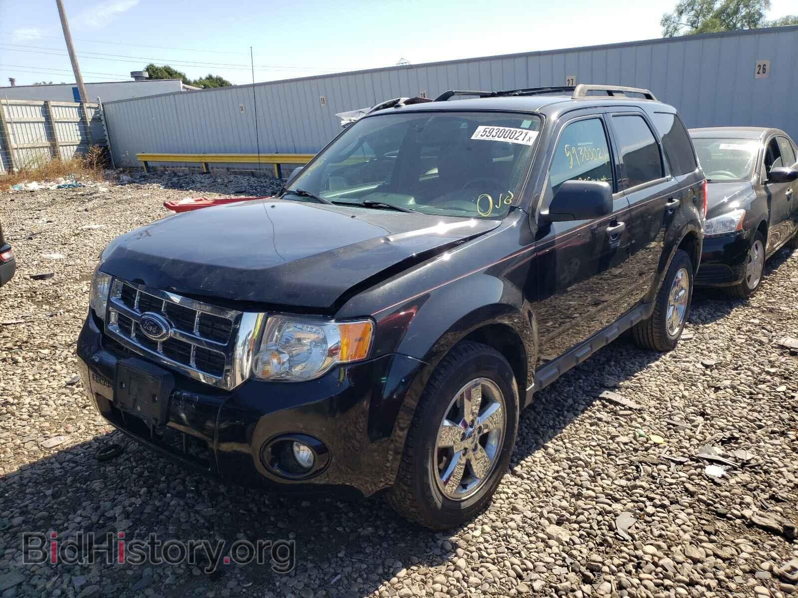2011 FORD ESCAPE - VIN: 1FMCU9D71BKC28699 - Фото 2