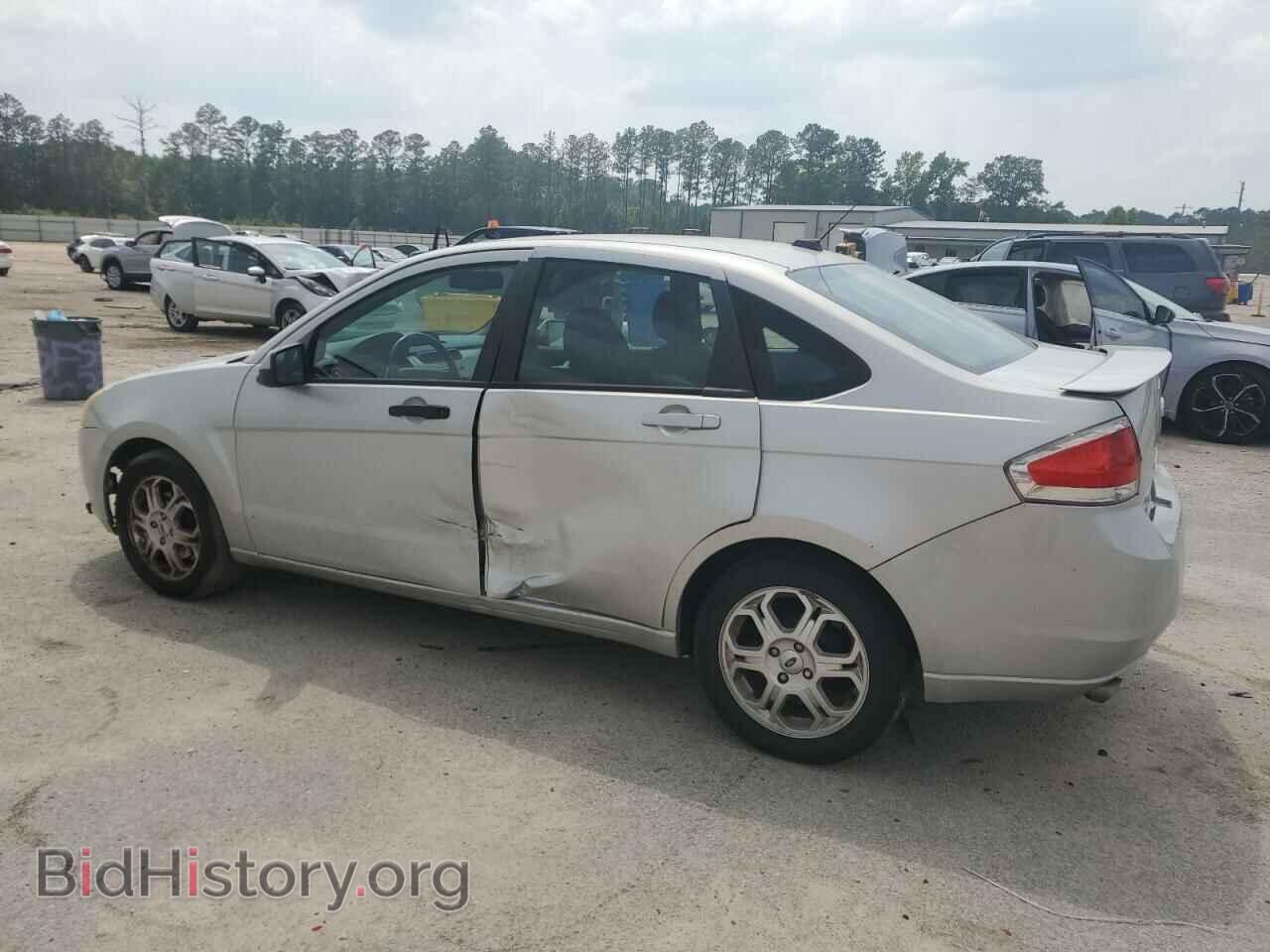 2009 FORD FOCUS - VIN: 1FAHP36NX9W266824 - Фото 2