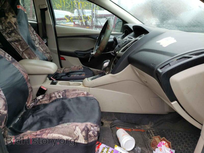 2012 Ford FOCUS (VIN 1FAHP3F28CL228913) — photo 5 of 10