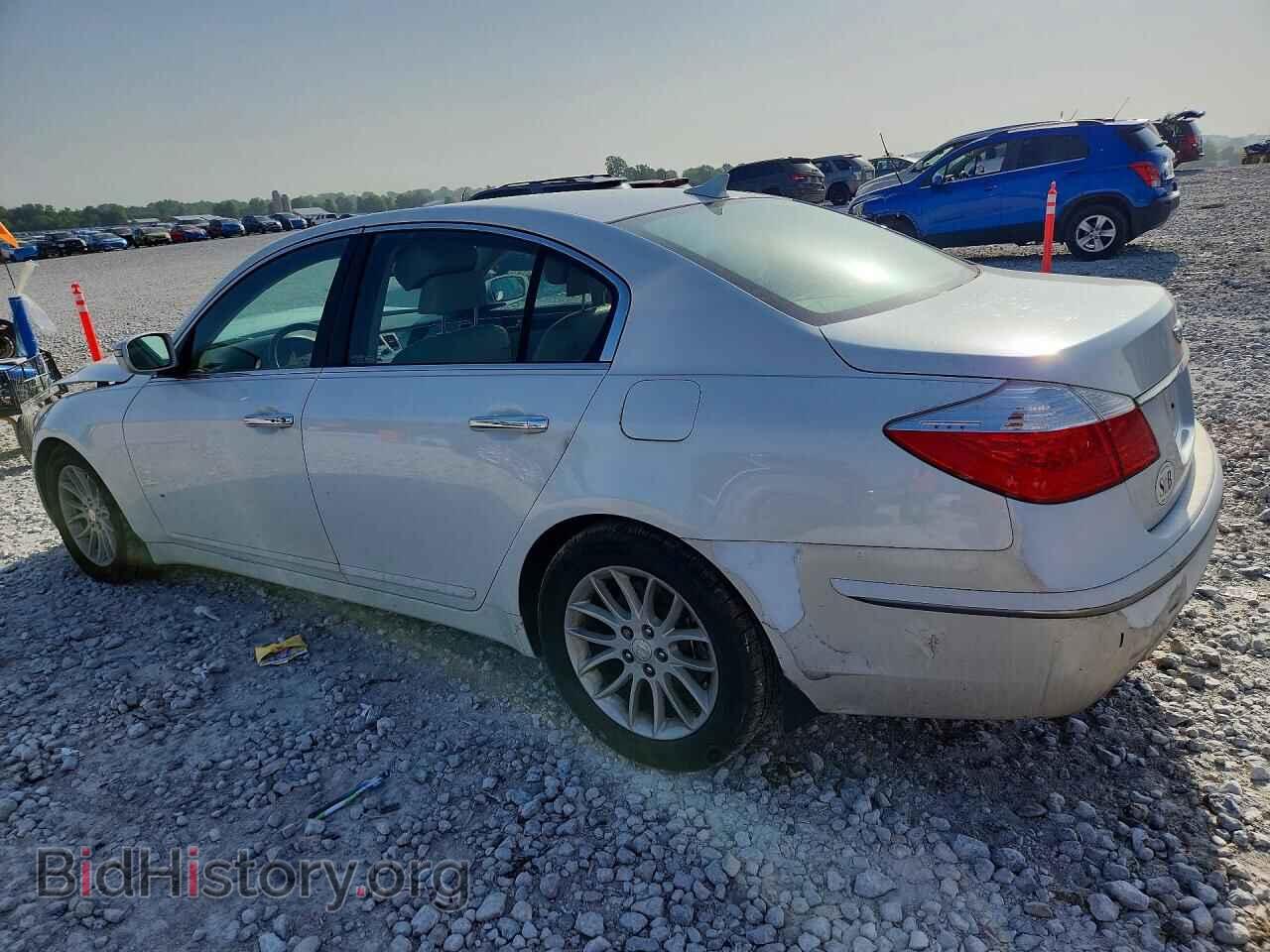 2011 HYUNDAI GENESIS - VIN: KMHGC4DE4BU141180 - Фото 2
