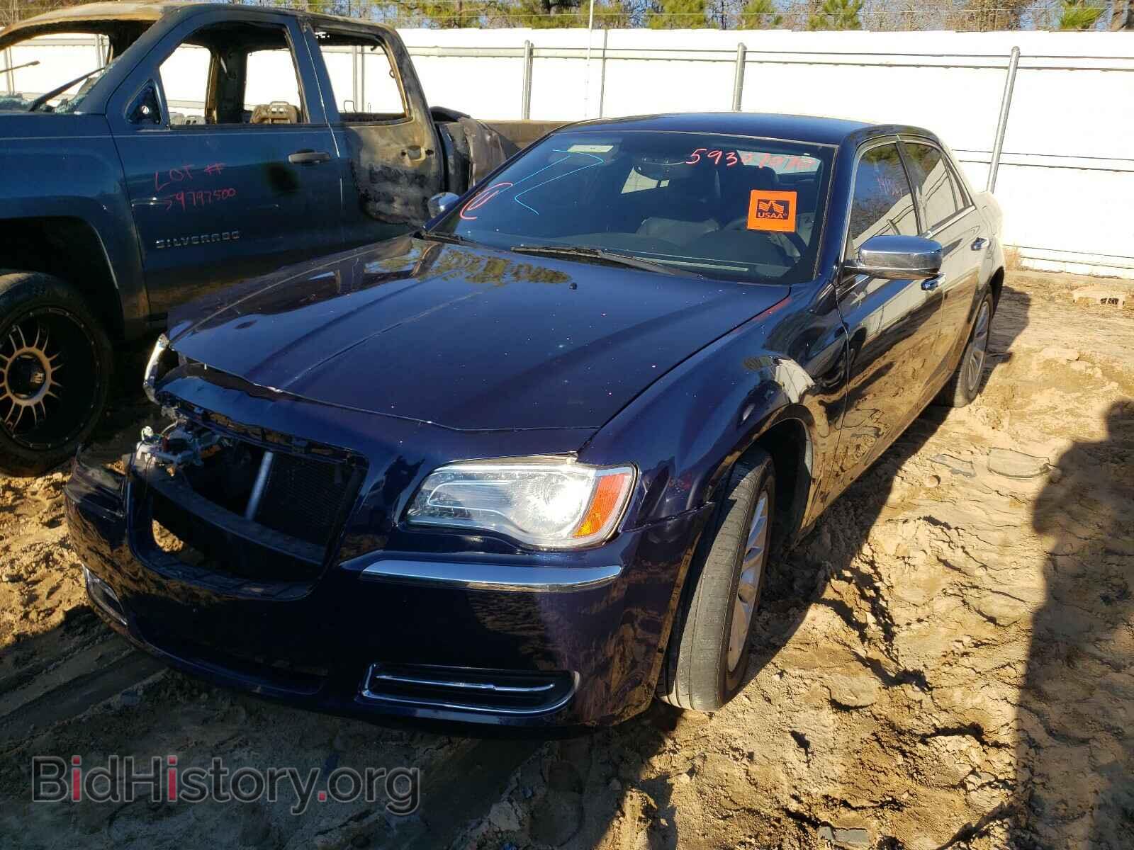 2013 CHRYSLER 300 - VIN: 2C3CCAAG0DH561438 - Фото 2