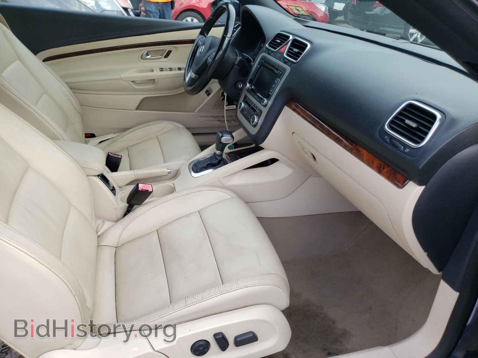 2011 VOLKSWAGEN EOS - VIN: WVWFW7AH3BV005155 - Фото 5