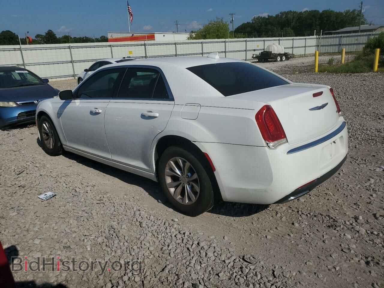 2015 CHRYSLER 300 - VIN: 2C3CCAAG6FH735905 - Фото 2