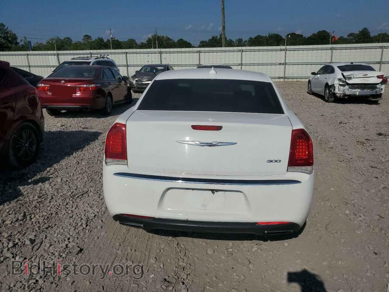 2015 CHRYSLER 300 - VIN: 2C3CCAAG6FH735905 - Фото 6