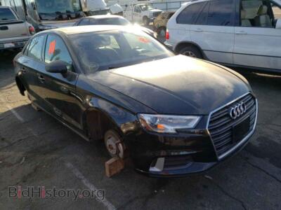 2017 Audi A3 A3 Premium, черный — VIN WAUAUGFF2H1038152, Copart