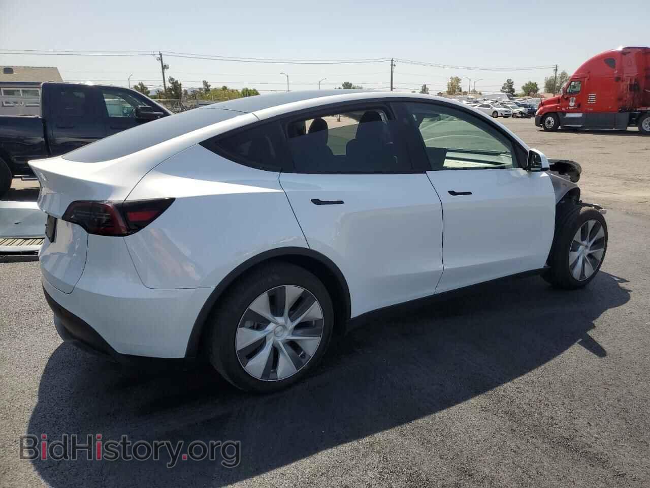 2024 TESLA MODEL Y - VIN: 7SAYGDED6RF041199 - Фото 3