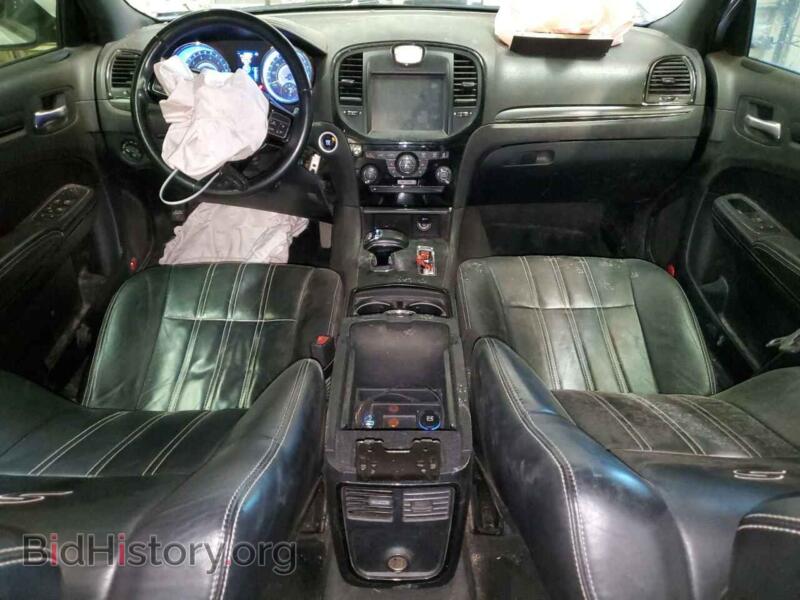 2014 Chrysler 300 (VIN 2C3CCAGG2EH240090) — photo 8 of 13