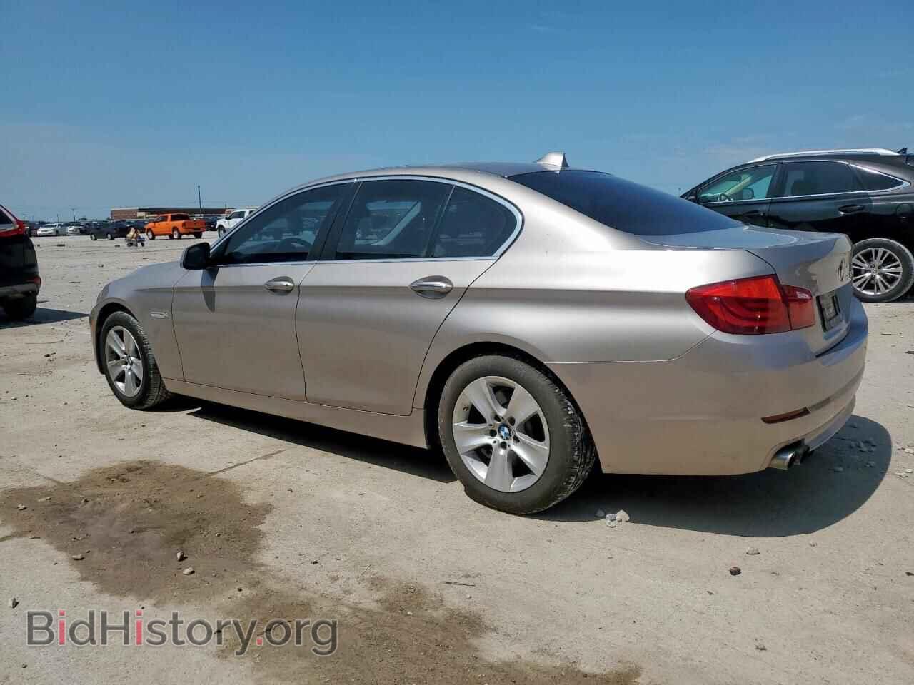 2011 BMW 5 SERIES - VIN: WBAFR1C5XBC736794 - Фото 2