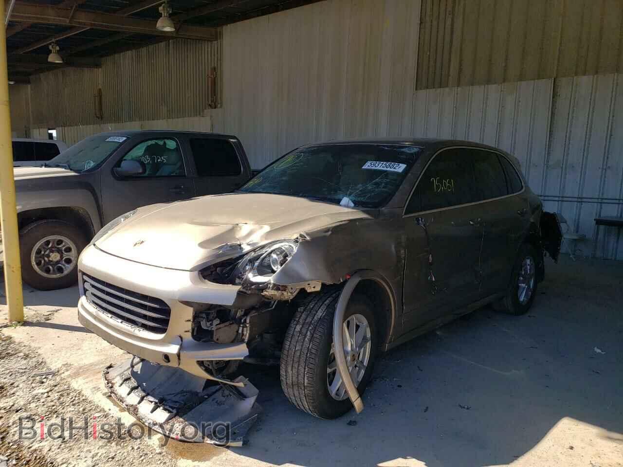 2017 PORSCHE CAYENNE - VIN: WP1AA2A24HKA82097 - Фото 2