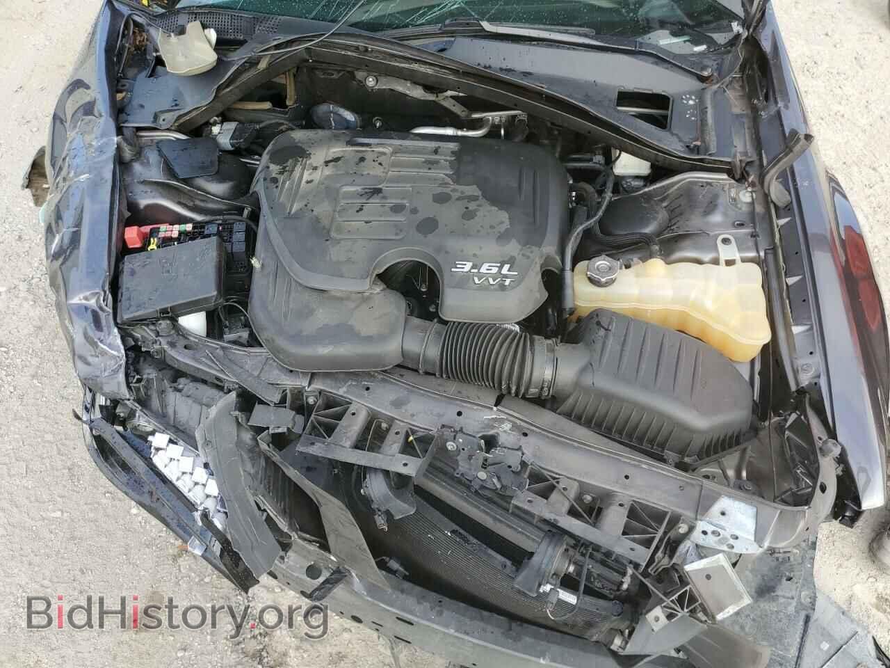 2019 CHRYSLER 300 - VIN: 2C3CCABG0KH634092 - Фото 11