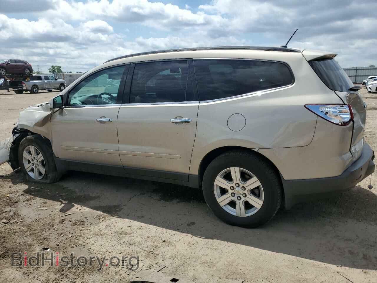 2012 CHEVROLET TRAVERSE - VIN: 1GNKRJED5CJ261677 - Фото 2