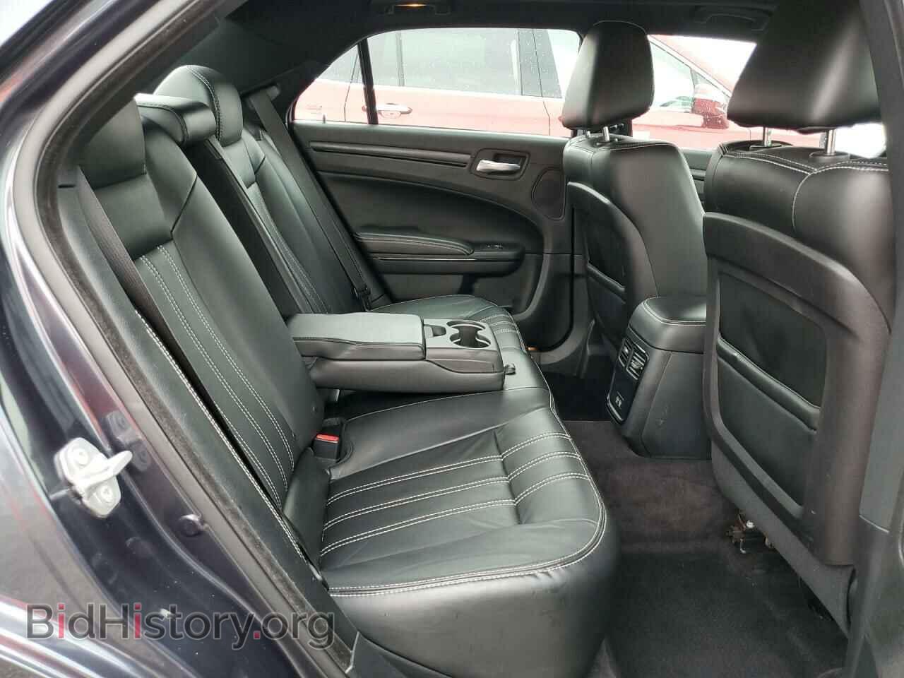 2016 CHRYSLER 300 - VIN: 2C3CCAGG5GH314055 - Фото 10