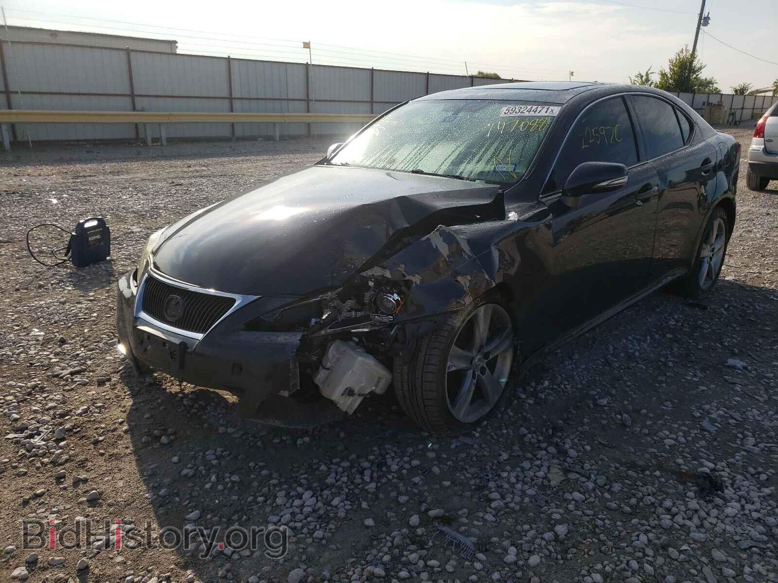 2011 LEXUS IS - VIN: JTHBF5C28B5147088 - Photo 2