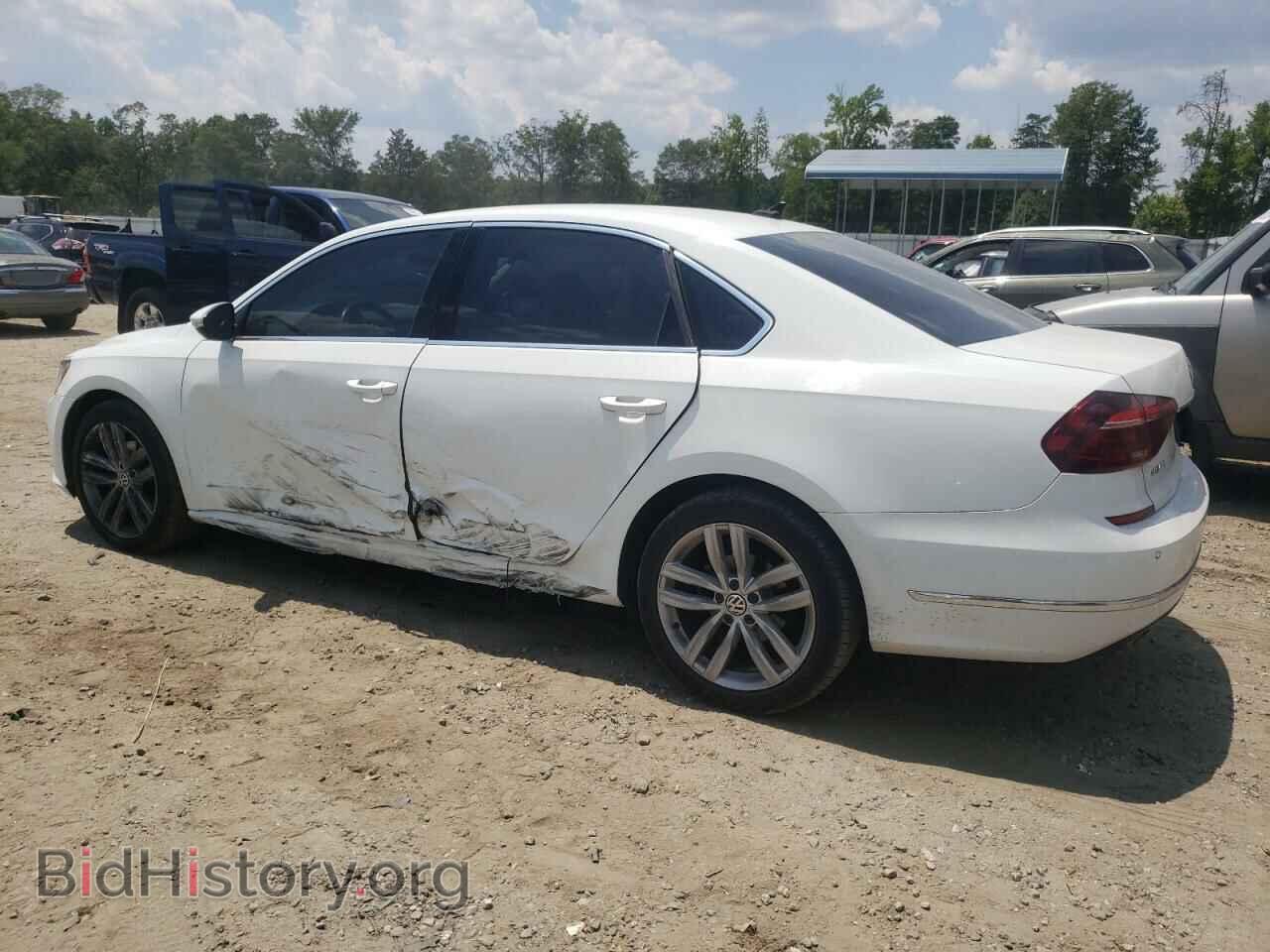 2018 VOLKSWAGEN PASSAT - VIN: 1VWBA7A37JC040046 - Фото 2