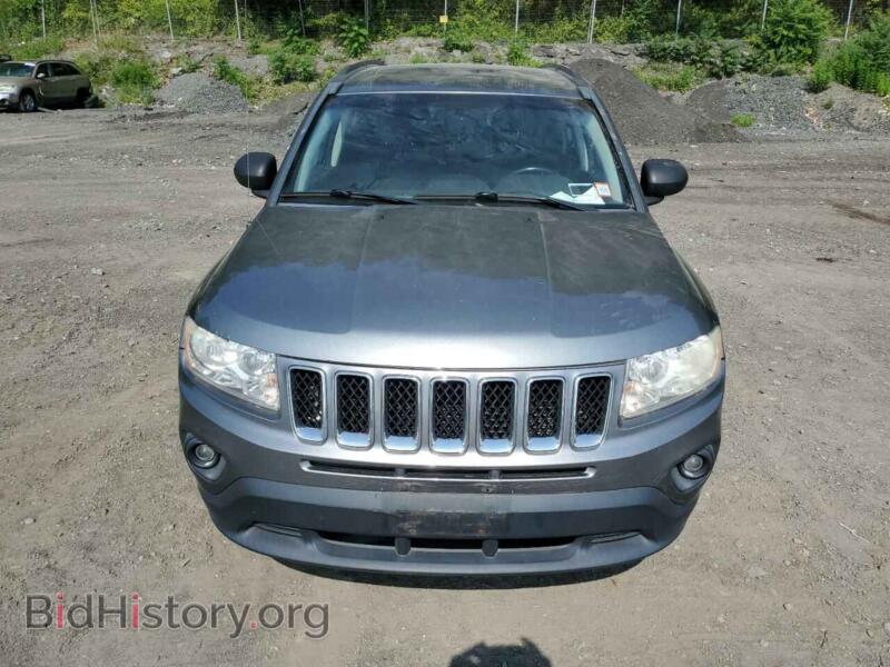 2011 Jeep COMPASS (VIN 1J4NF1FB0BD282942) — фото 5 из 14