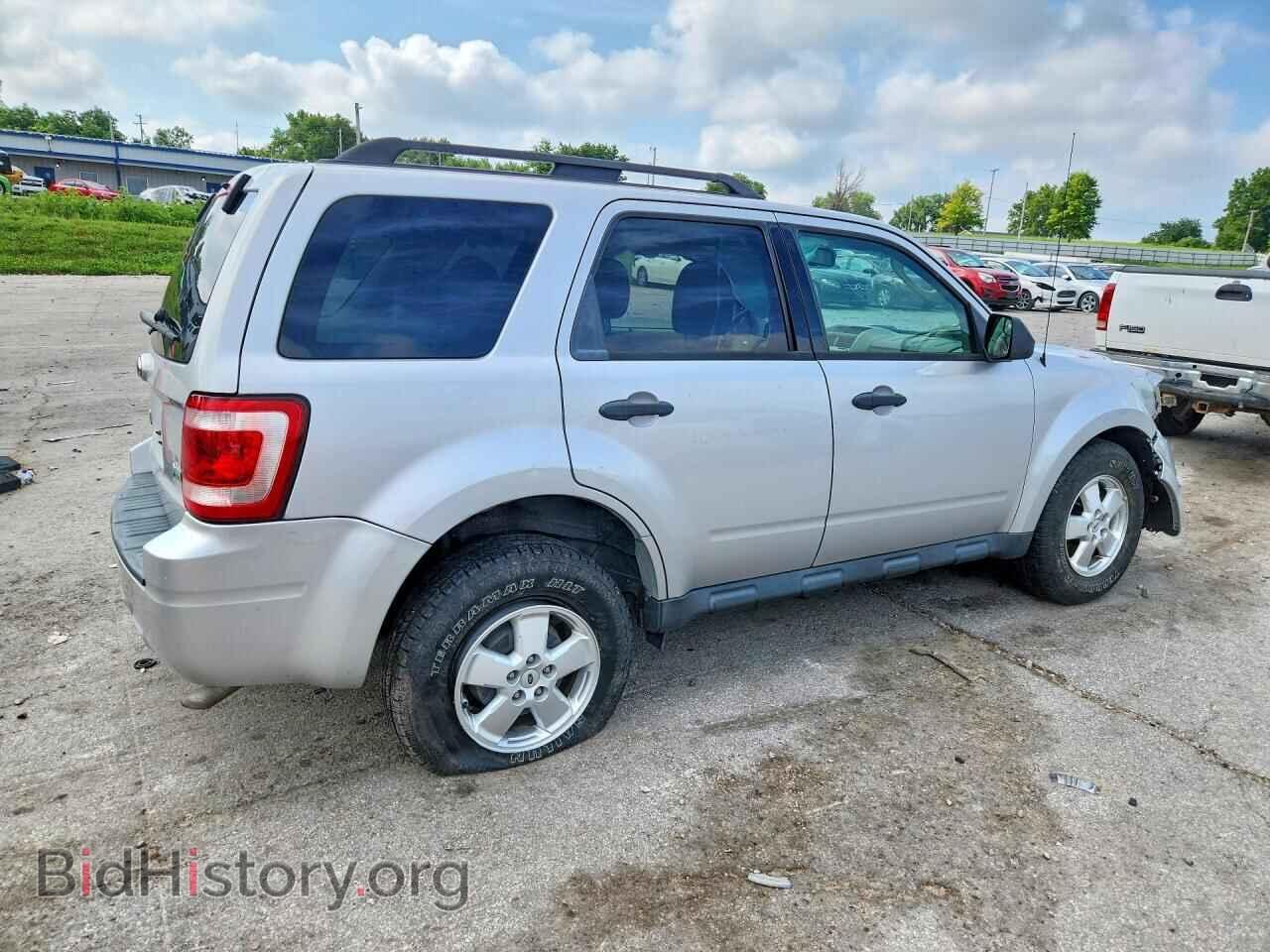 2011 FORD ESCAPE - VIN: 1FMCU0DG4BKA69317 - Фото 3