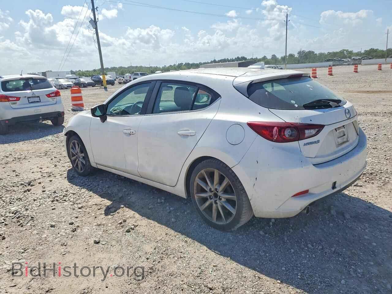 2018 MAZDA 3 - VIN: 3MZBN1L34JM164840 - Фото 2