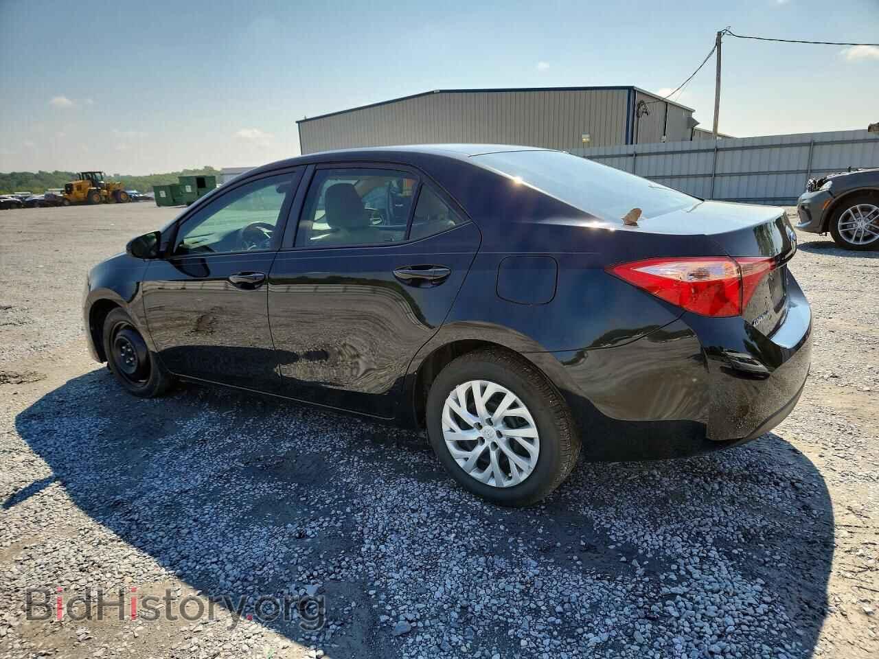 2018 TOYOTA COROLLA - VIN: 5YFBURHE3JP744913 - Фото 2