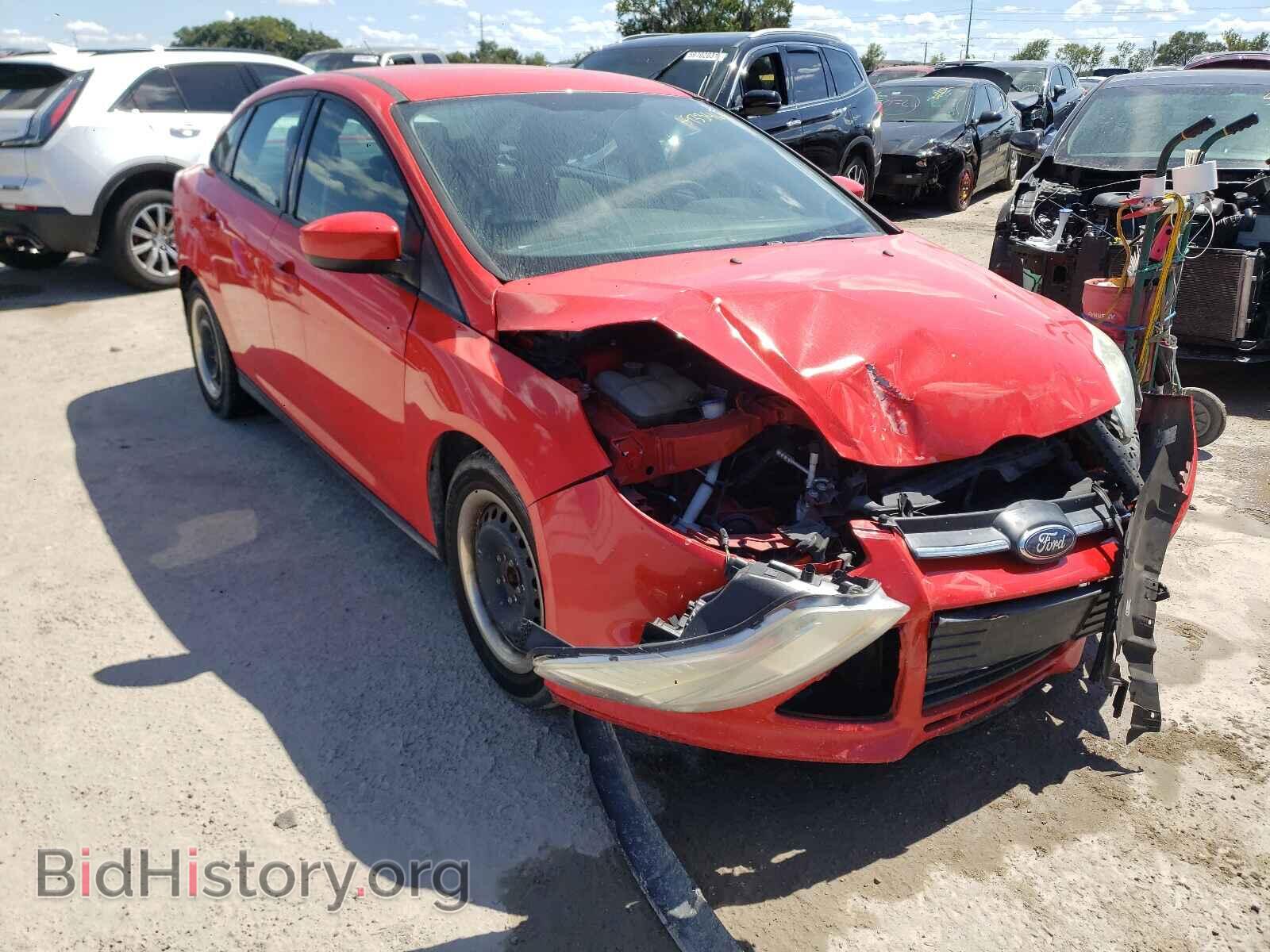 Photo 1FAHP3F26CL377966 - FORD FOCUS 2012