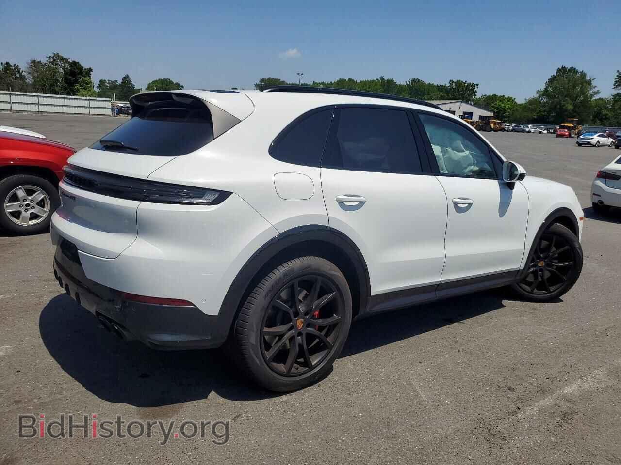 2025 Porsche CAYENNE (VIN WP1AG2AY9SDA25215) — фото 3 из 14