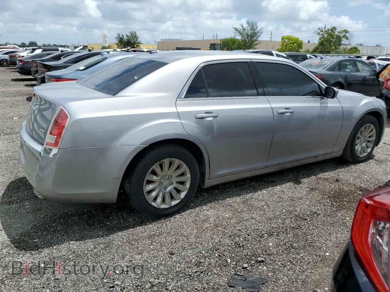 2013 CHRYSLER 300 - VIN: 2C3CCAAG3DH648055 - Фото 3