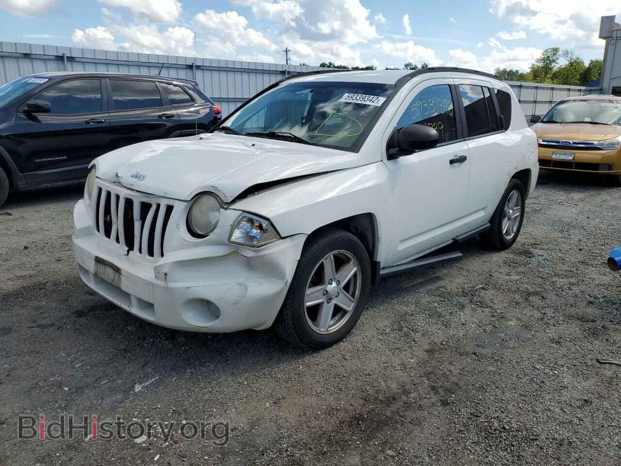 2007 JEEP COMPASS - VIN: 1J8FT47W17D212128 - Фото 2