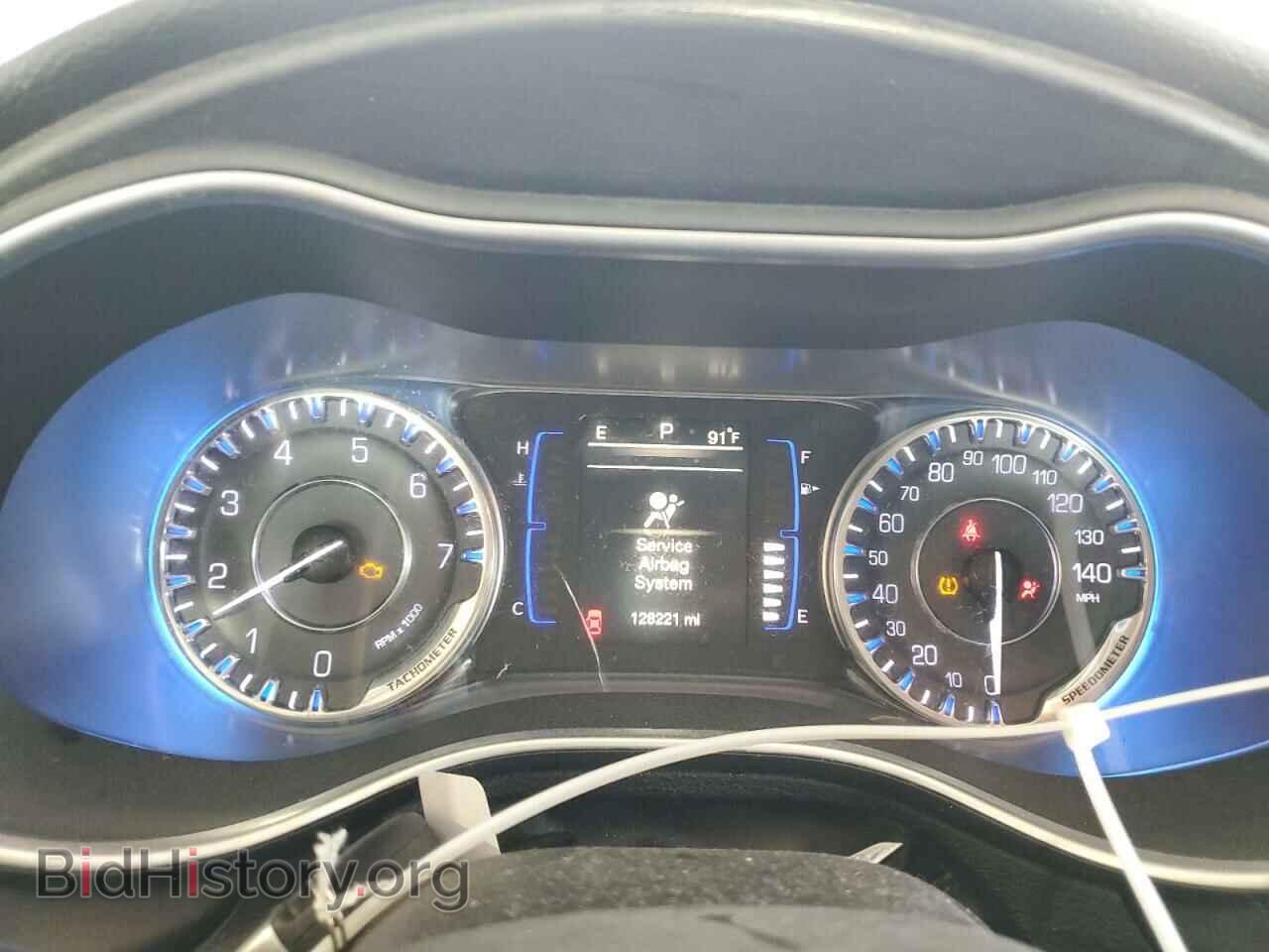 2016 CHRYSLER 200 - VIN: 1C3CCCAB8GN136500 - Фото 9