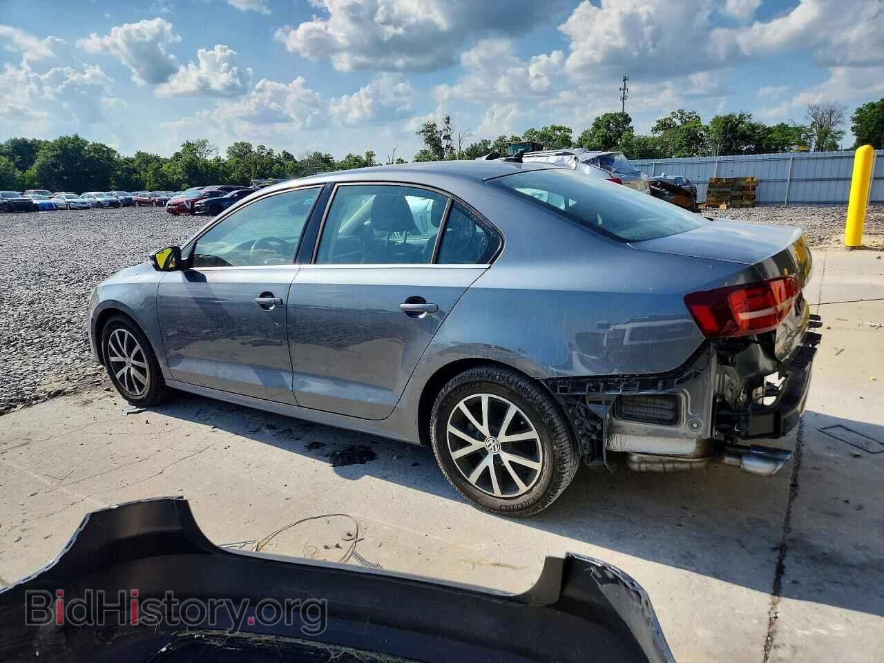 2017 VOLKSWAGEN JETTA - VIN: 3VWDB7AJ7HM240888 - Фото 2