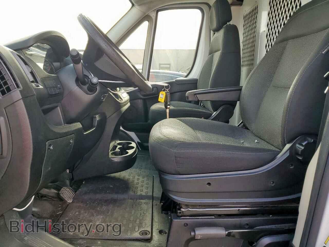 2016 RAM All Models - VIN: 3C6TRVNG0GE106110 - Photo 7