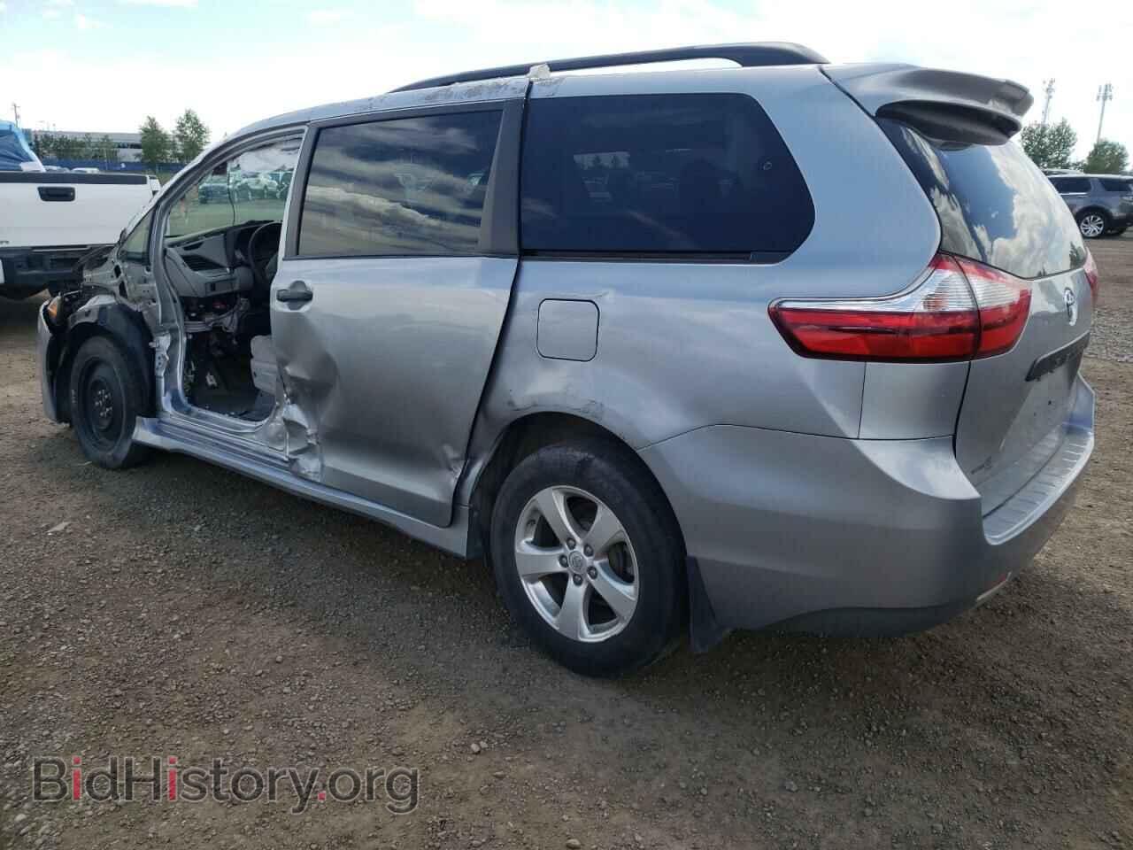 2018 TOYOTA SIENNA - VIN: 5TDZZ3DC8JS932111 - Фото 2