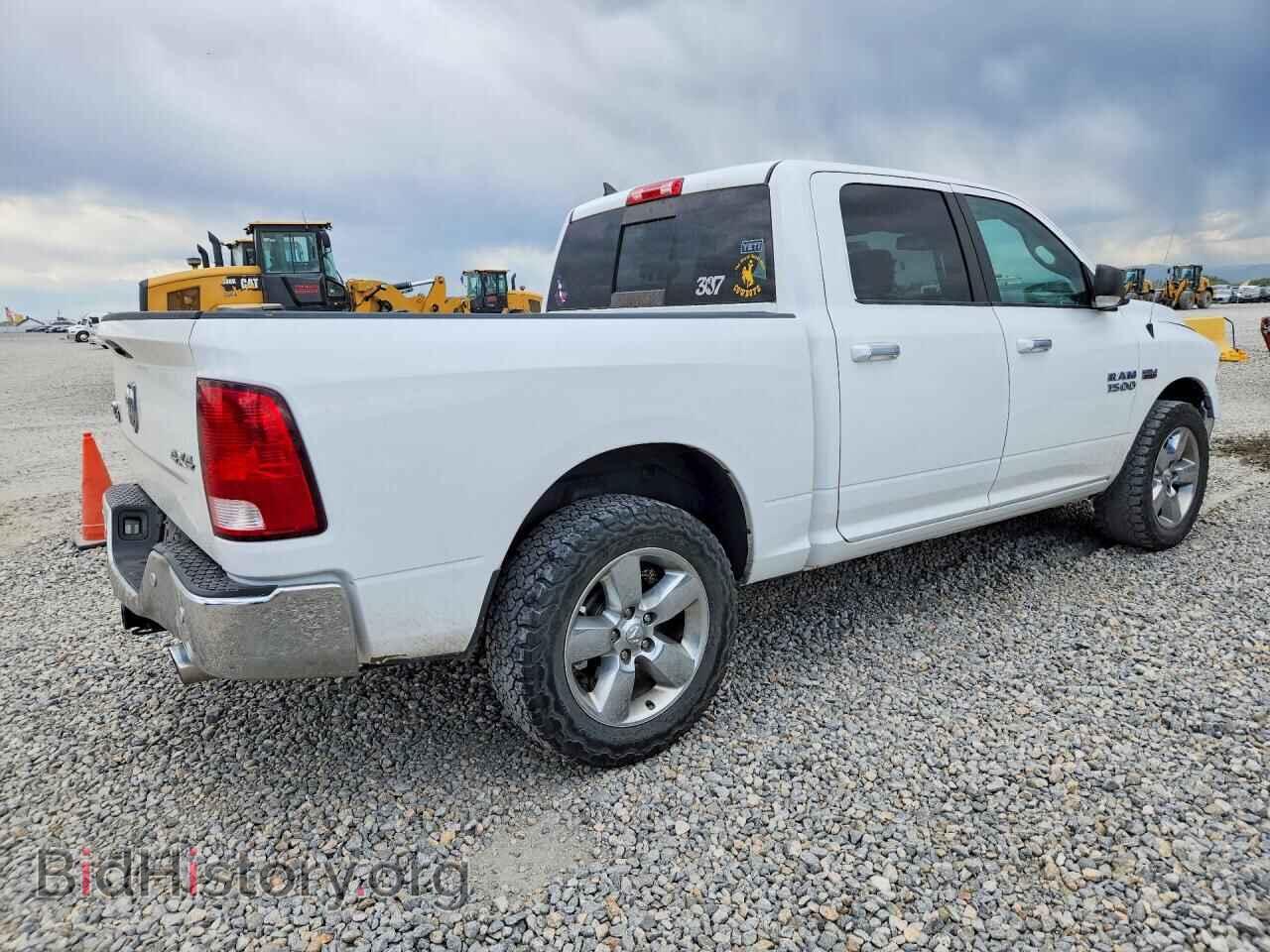 2017 RAM 1500 - VIN: 1C6RR7LT1HS831820 - Photo 3