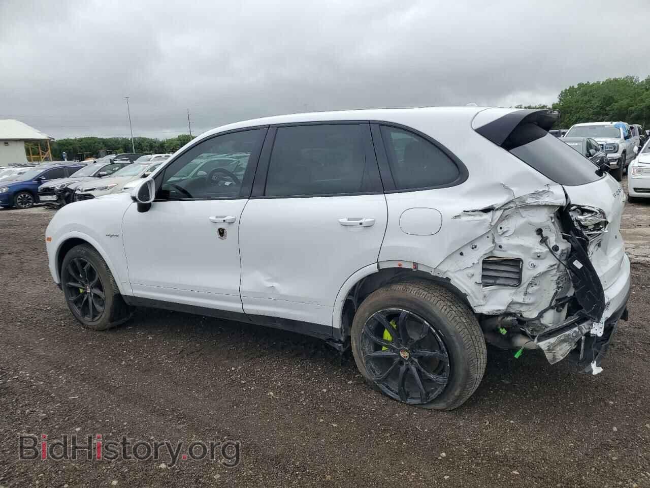 2017 PORSCHE CAYENNE - VIN: WP1AE2A2XHLA71216 - Фото 2