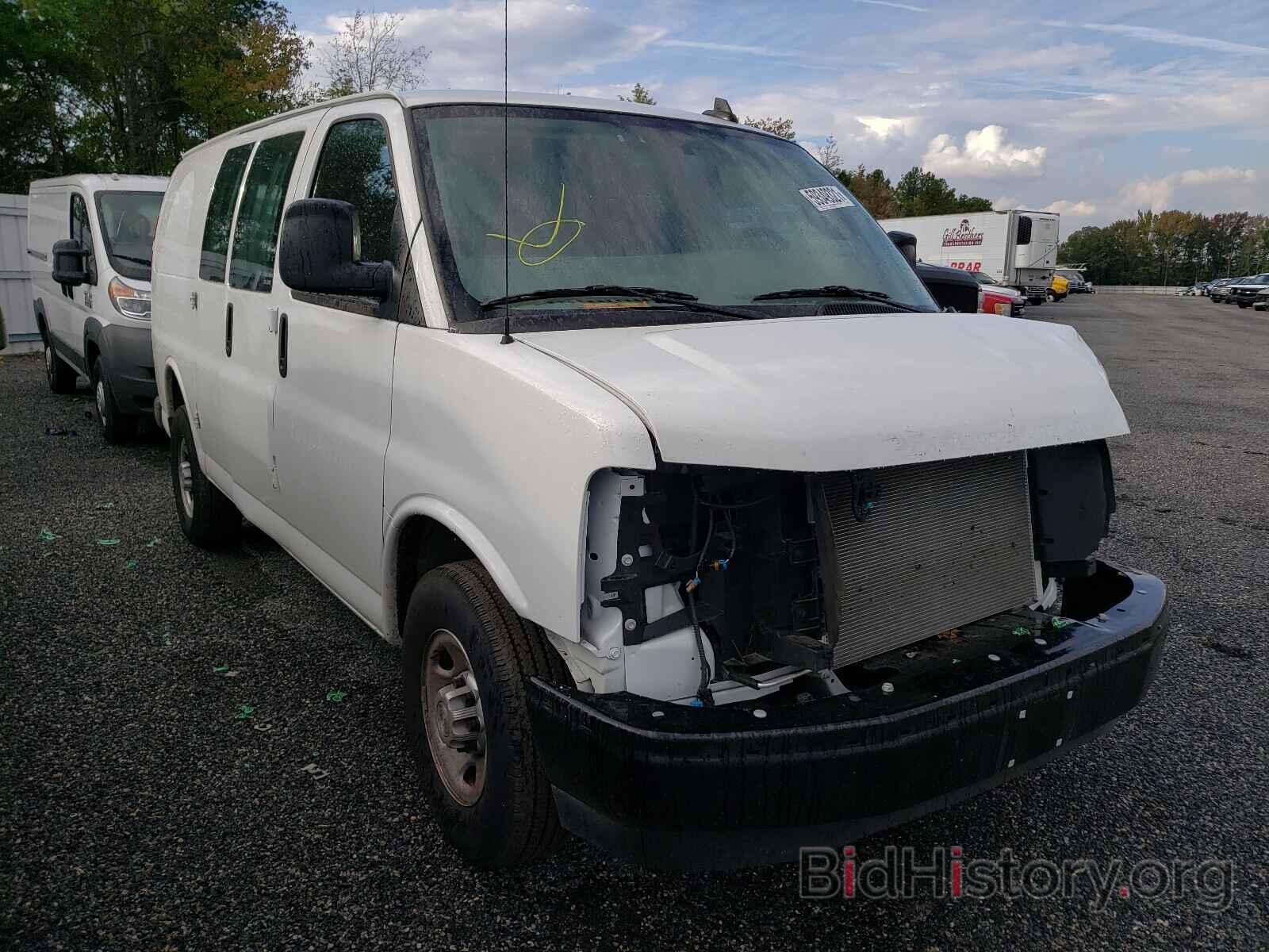 Photo 1GCWGAFP8M1178657 - CHEVROLET EXPRESS 2021