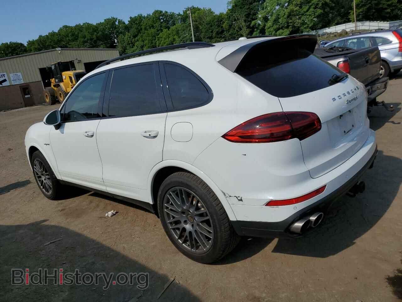 2018 PORSCHE CAYENNE - VIN: WP1AE2A24JLA72383 - Фото 2