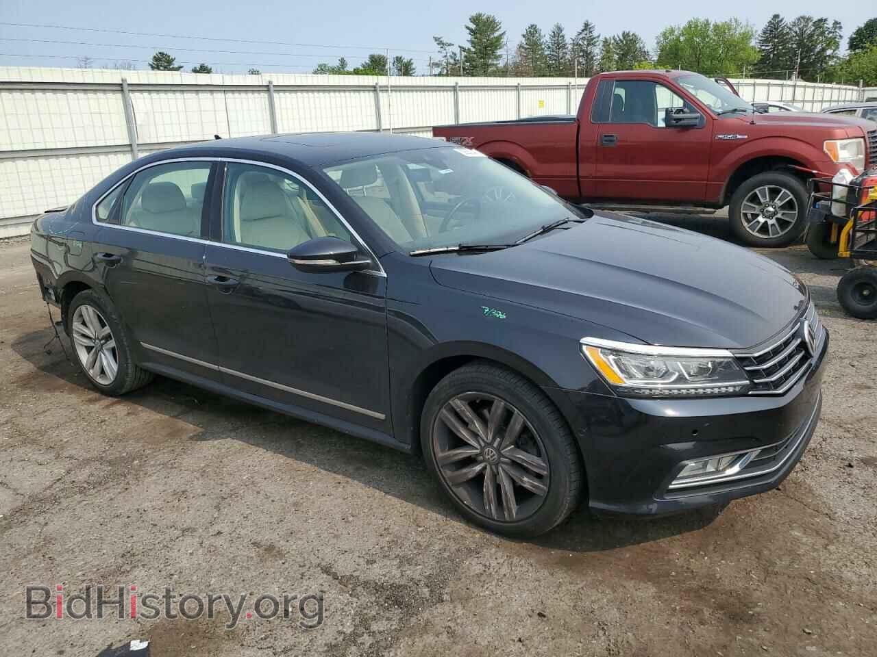 2017 VOLKSWAGEN PASSAT - VIN: 1VWCT7A3XHC044472 - Фото 4