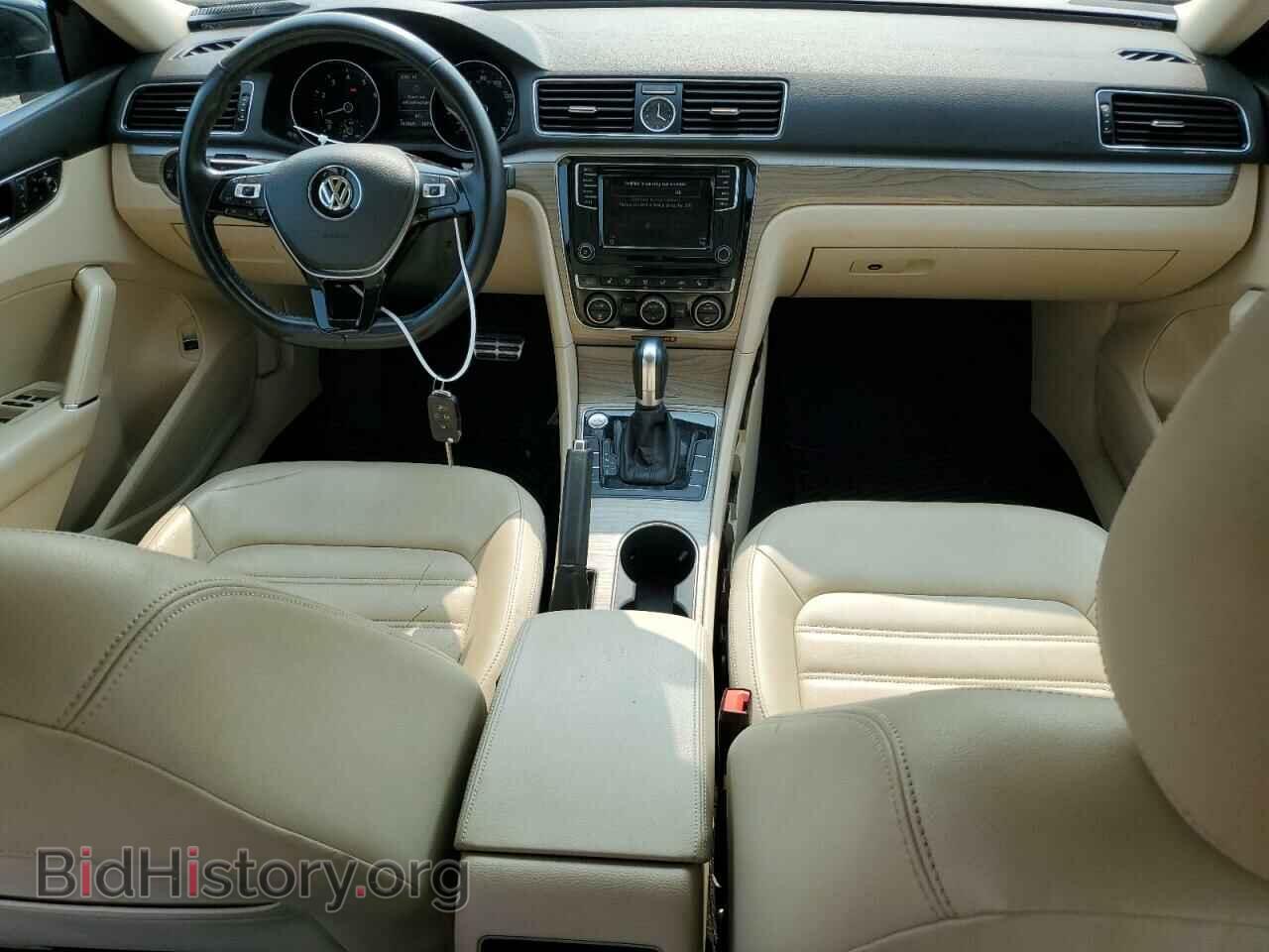 2017 VOLKSWAGEN PASSAT - VIN: 1VWCT7A3XHC044472 - Фото 8