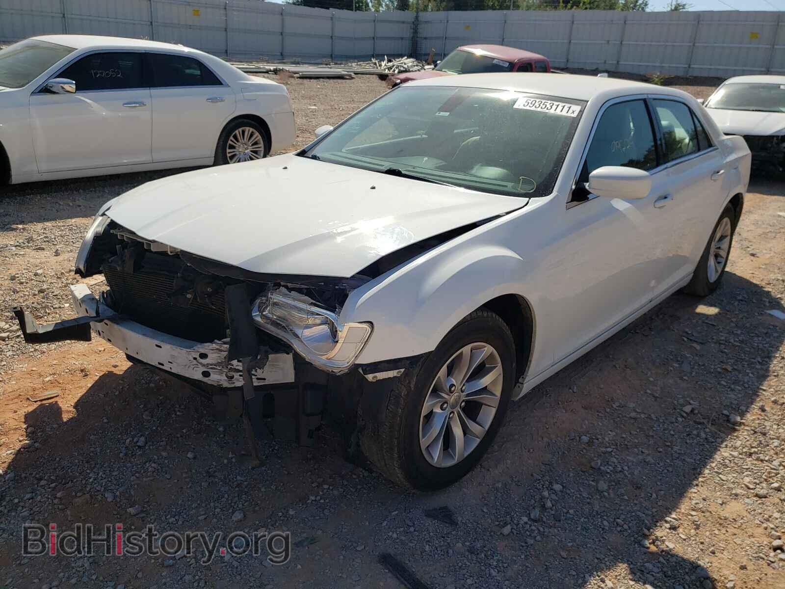 2016 CHRYSLER 300 - VIN: 2C3CCAAG0GH273617 - Фото 2