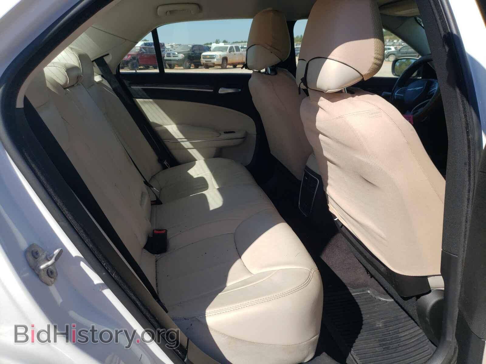 2016 CHRYSLER 300 - VIN: 2C3CCAAG0GH273617 - Фото 6